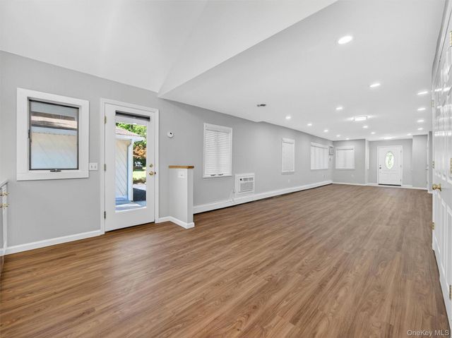 14 Forest Glen Road, Valley Cottage, NY 10989