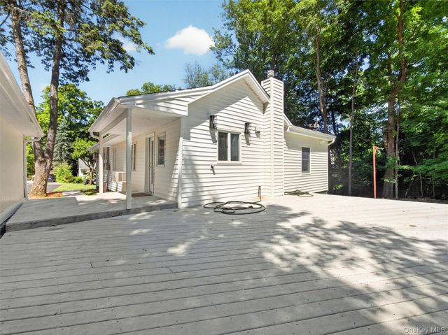 14 Forest Glen Road, Valley Cottage, NY 10989