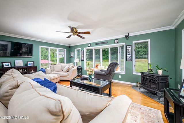 2 Darien Circle, Howell, NJ 07731