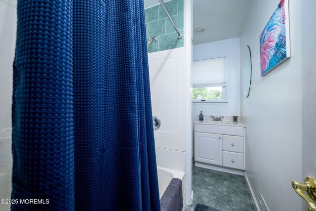 2 Darien Circle, Howell, NJ 07731