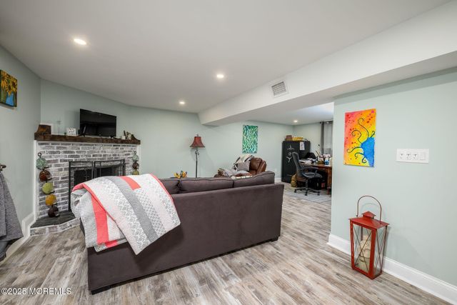 2 Darien Circle, Howell, NJ 07731