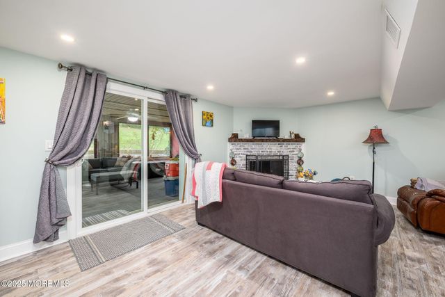 2 Darien Circle, Howell, NJ 07731