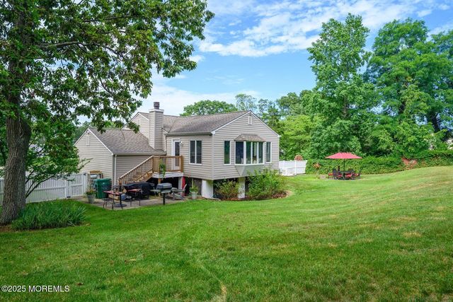 2 Darien Circle, Howell, NJ 07731