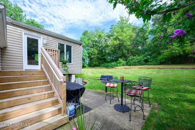 2 Darien Circle, Howell, NJ 07731