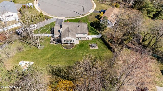 2 Darien Circle, Howell, NJ 07731