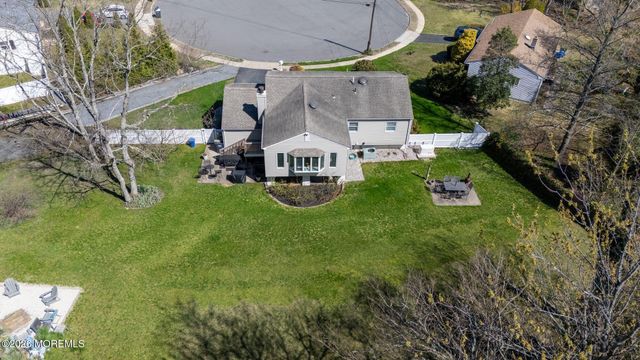 2 Darien Circle, Howell, NJ 07731