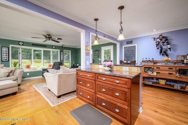 2 Darien Circle, Howell, NJ 07731