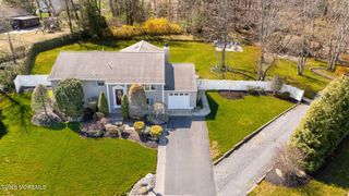 2 Darien Circle, Howell, NJ 07731