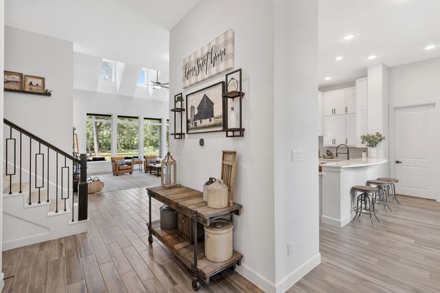 291 Vista Del Lago Drive, Huffman, TX 77336