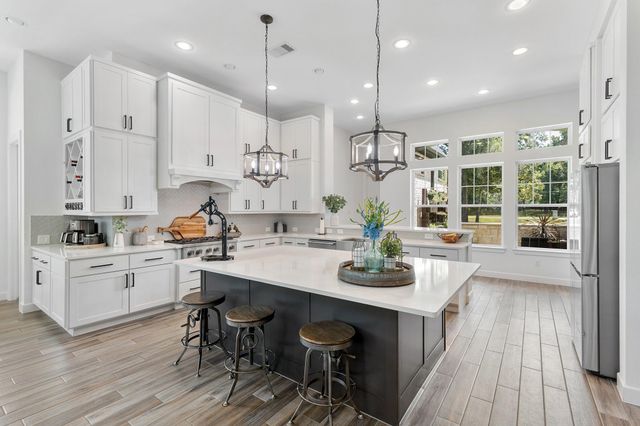 291 Vista Del Lago Drive, Huffman, TX 77336