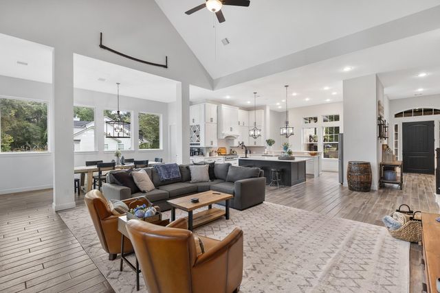 291 Vista Del Lago Drive, Huffman, TX 77336