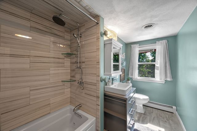 21 Border Rd, Reading, MA 01867