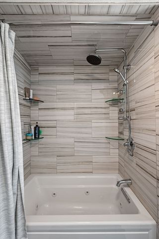 21 Border Rd, Reading, MA 01867