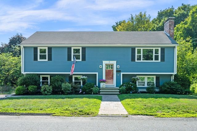 21 Border Rd, Reading, MA 01867