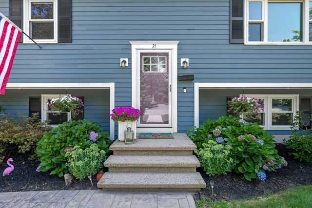 21 Border Rd, Reading, MA 01867