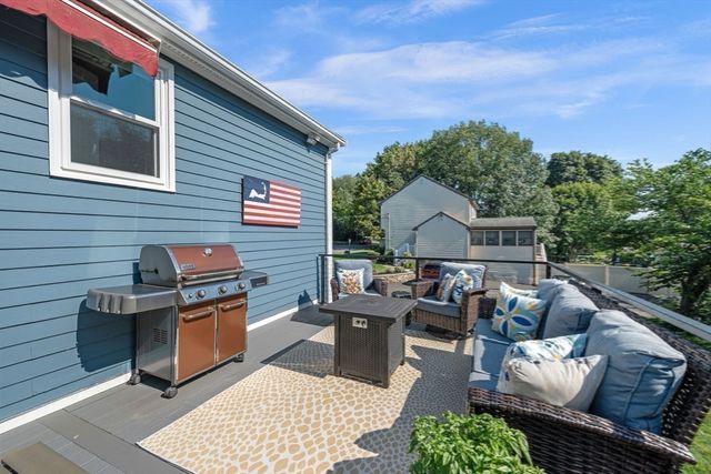 21 Border Rd, Reading, MA 01867