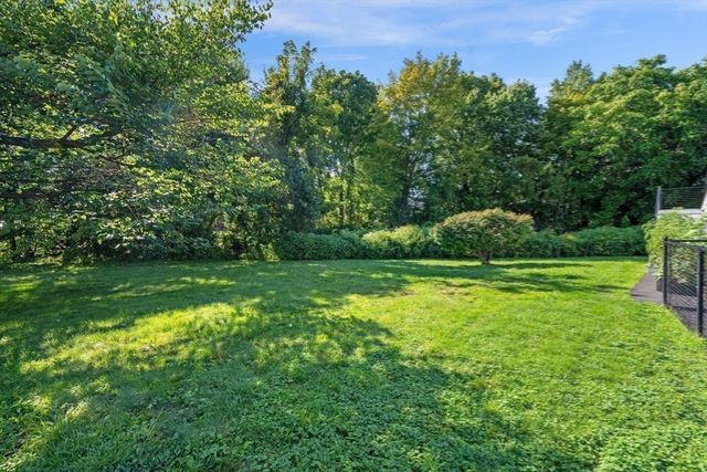 21 Border Rd, Reading, MA 01867