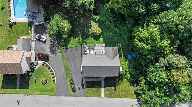 21 Border Rd, Reading, MA 01867