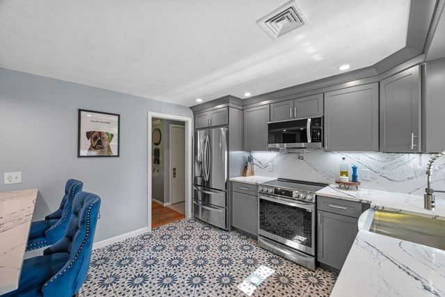 21 Border Rd, Reading, MA 01867