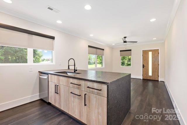 1928 W Trade Street, Charlotte, NC 28216