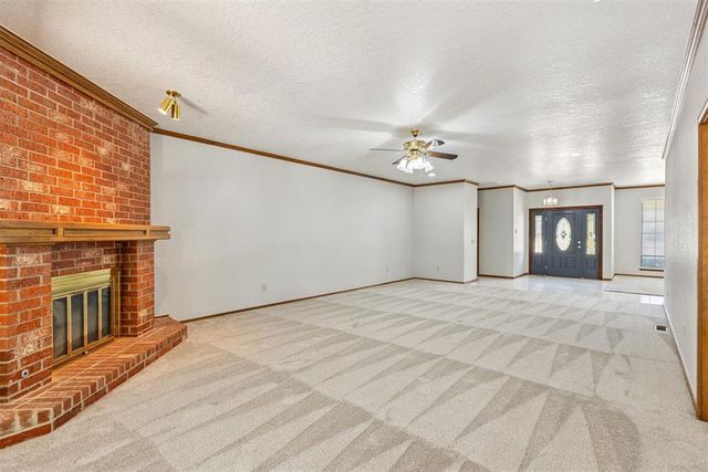 916 Fox Hill Drive, Edmond, OK 73034