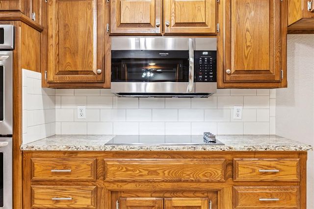 916 Fox Hill Drive, Edmond, OK 73034