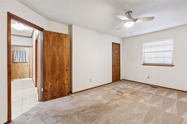 916 Fox Hill Drive, Edmond, OK 73034