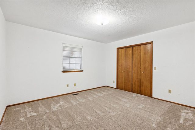 916 Fox Hill Drive, Edmond, OK 73034