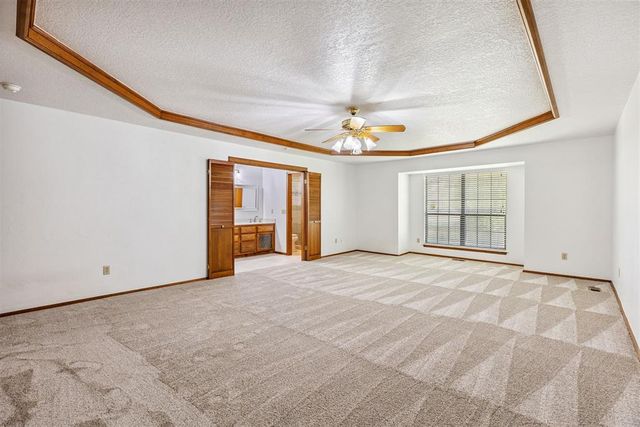 916 Fox Hill Drive, Edmond, OK 73034