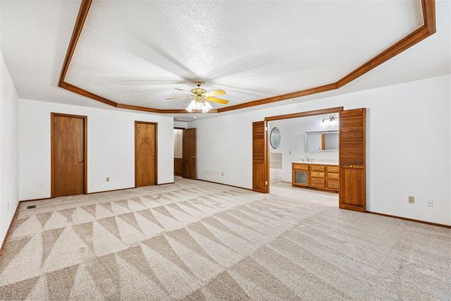 916 Fox Hill Drive, Edmond, OK 73034