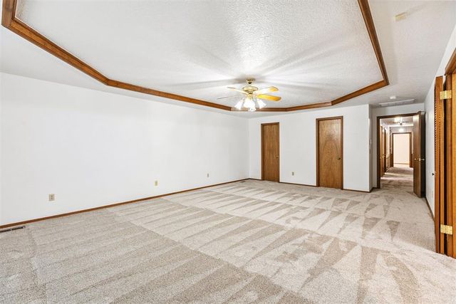 916 Fox Hill Drive, Edmond, OK 73034