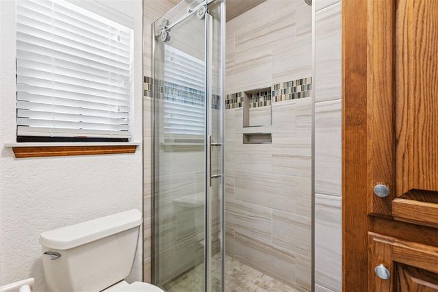 916 Fox Hill Drive, Edmond, OK 73034