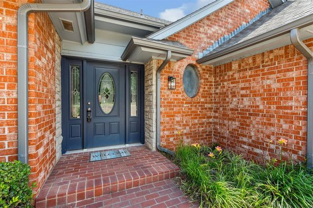 916 Fox Hill Drive, Edmond, OK 73034