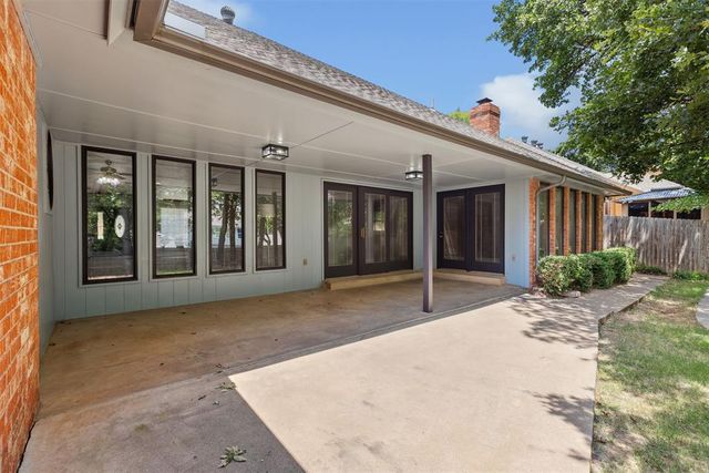 916 Fox Hill Drive, Edmond, OK 73034