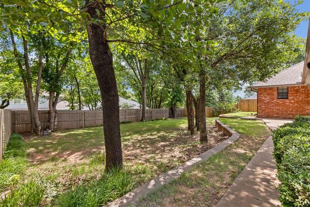 916 Fox Hill Drive, Edmond, OK 73034