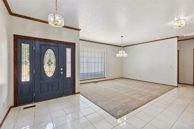 916 Fox Hill Drive, Edmond, OK 73034