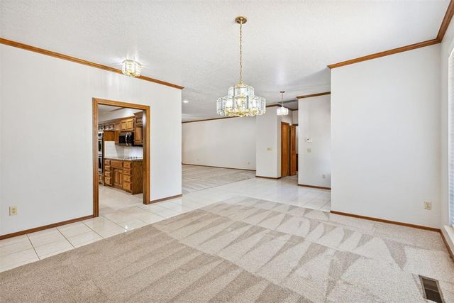 916 Fox Hill Drive, Edmond, OK 73034