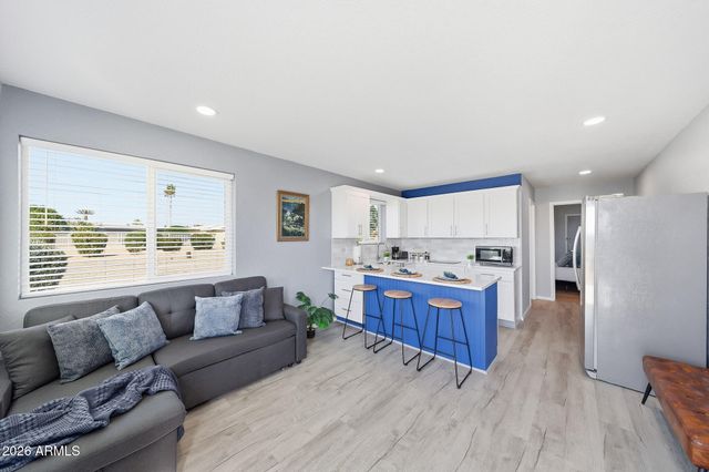 11210 W PUEBLO Court, Sun City, AZ 85373