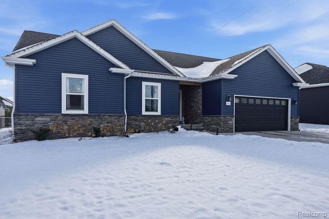 7812 Yorkshire Drive, Almont, MI 48003
