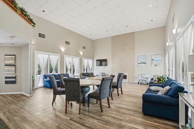 200 Falls Blvd F307, Quincy, MA 02169