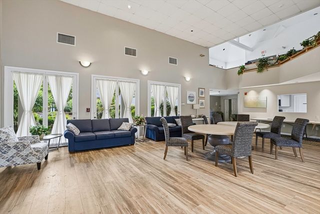 200 Falls Blvd F307, Quincy, MA 02169