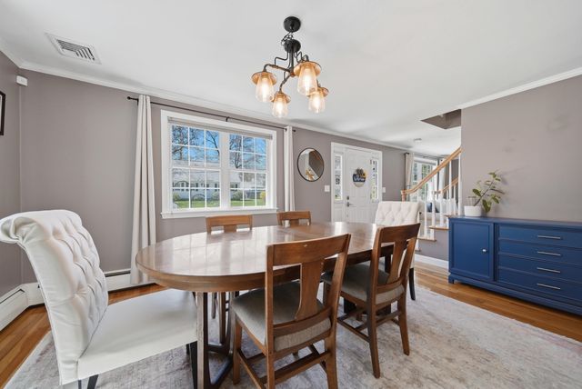 7 Vernon Street, Hudson, NH 03051