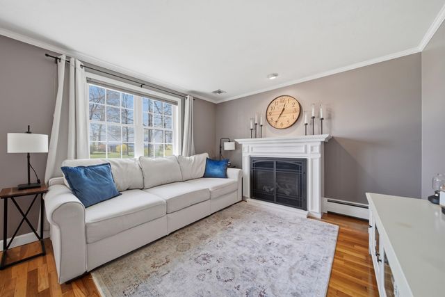 7 Vernon Street, Hudson, NH 03051