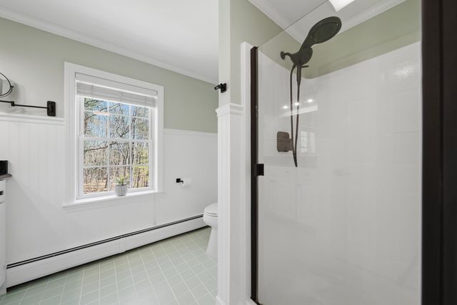 7 Vernon Street, Hudson, NH 03051