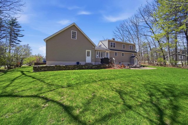 7 Vernon Street, Hudson, NH 03051