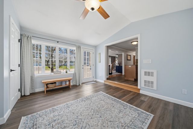 7 Vernon Street, Hudson, NH 03051