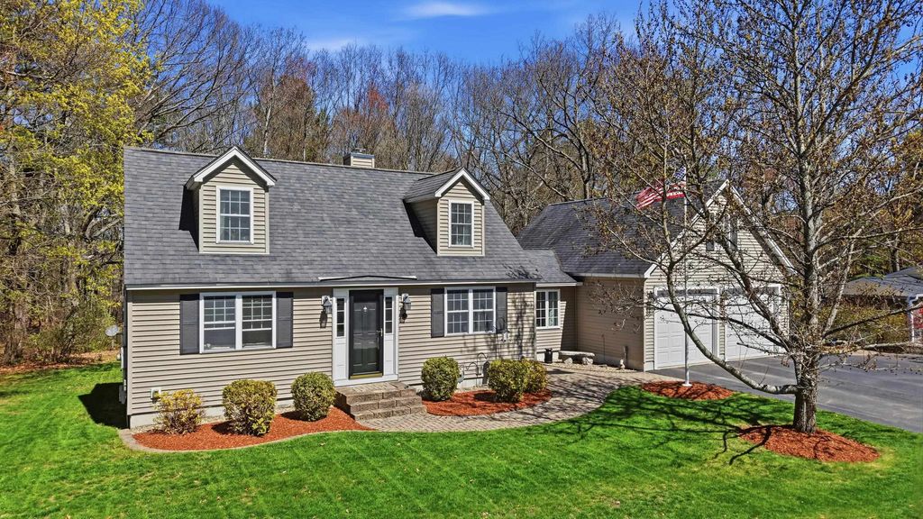7 Vernon Street, Hudson, NH 03051
