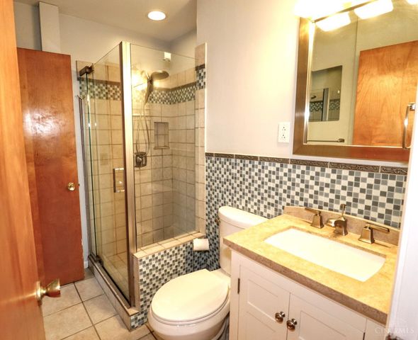 683 Danbury Road, Cincinnati, OH 45240