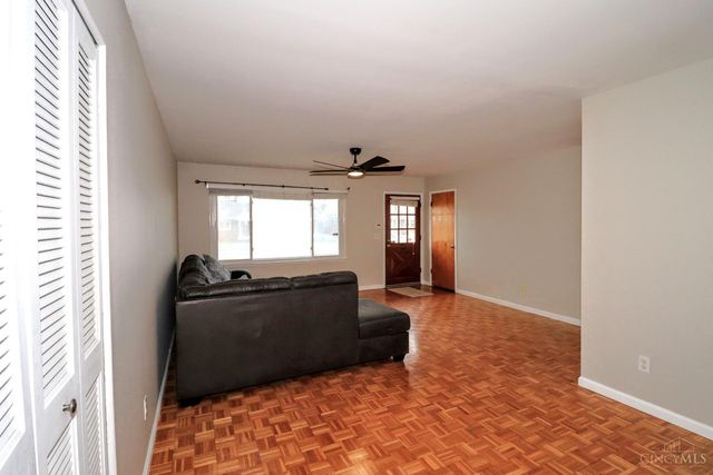 683 Danbury Road, Cincinnati, OH 45240