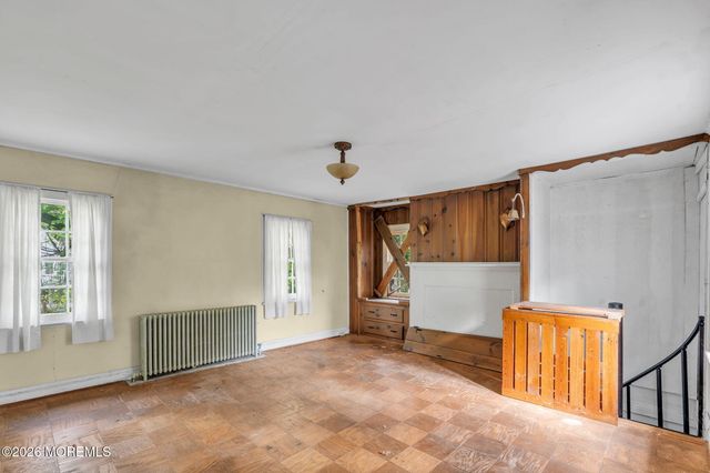 8 Church Street, Middletown, NJ 07748